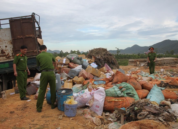 Tiêu hủy thực phẩm bẩn