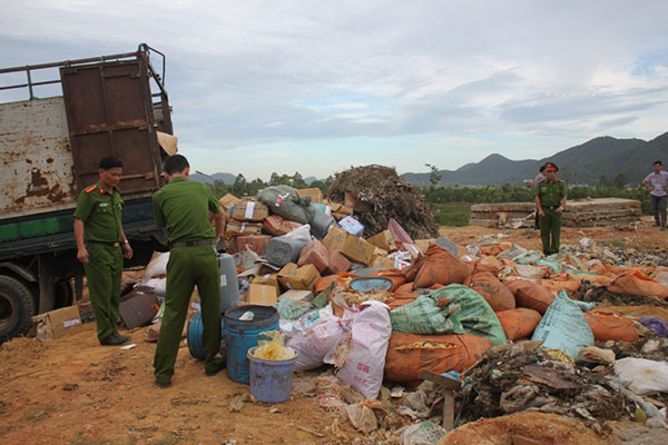 Tiêu hủy thực phẩm bẩn